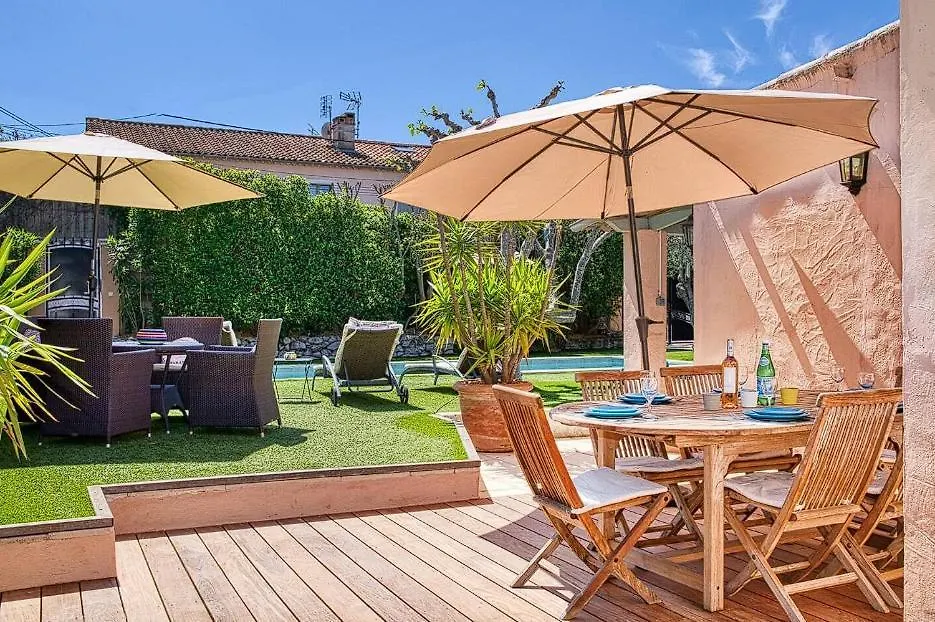 Beautifulwith A Swimming Pool! Apartment Saint-Tropez