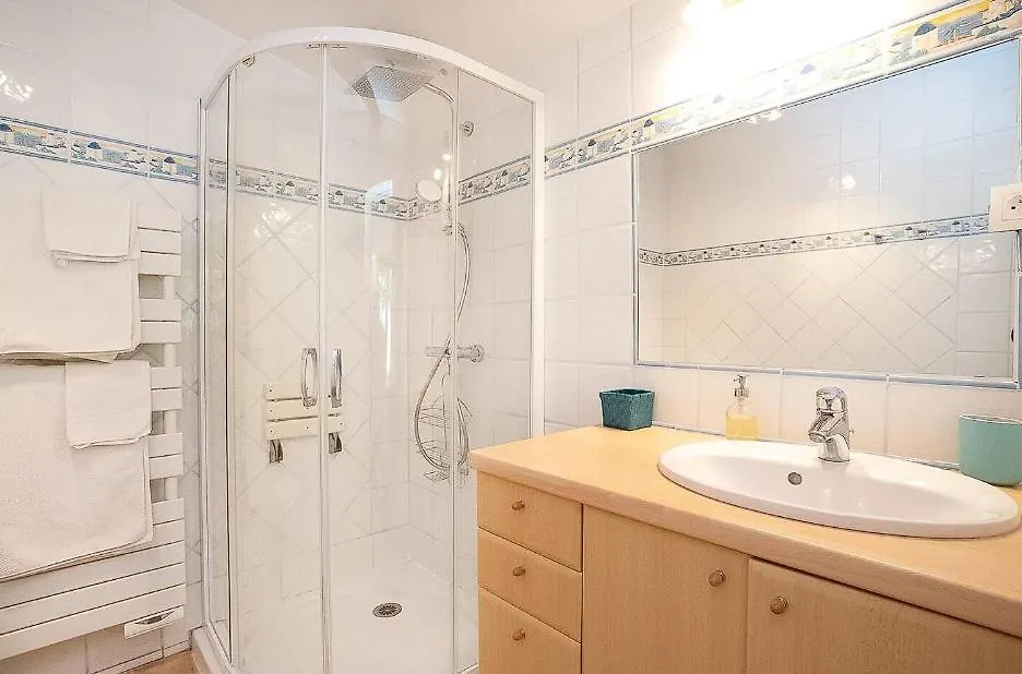 Beautifulwith A Swimming Pool! Apartment Saint-Tropez Homestay