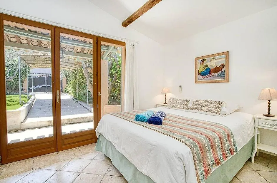 Homestay Beautifulwith A Swimming Pool! Apartment Saint-Tropez