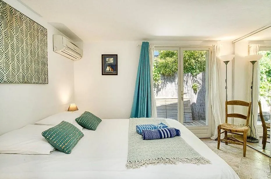 Beautifulwith A Swimming Pool! Apartment Saint-Tropez 0*,