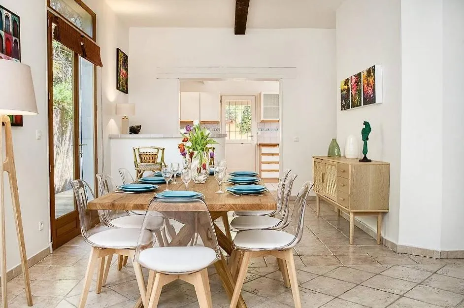Beautifulwith A Swimming Pool! Apartment Saint-Tropez Homestay